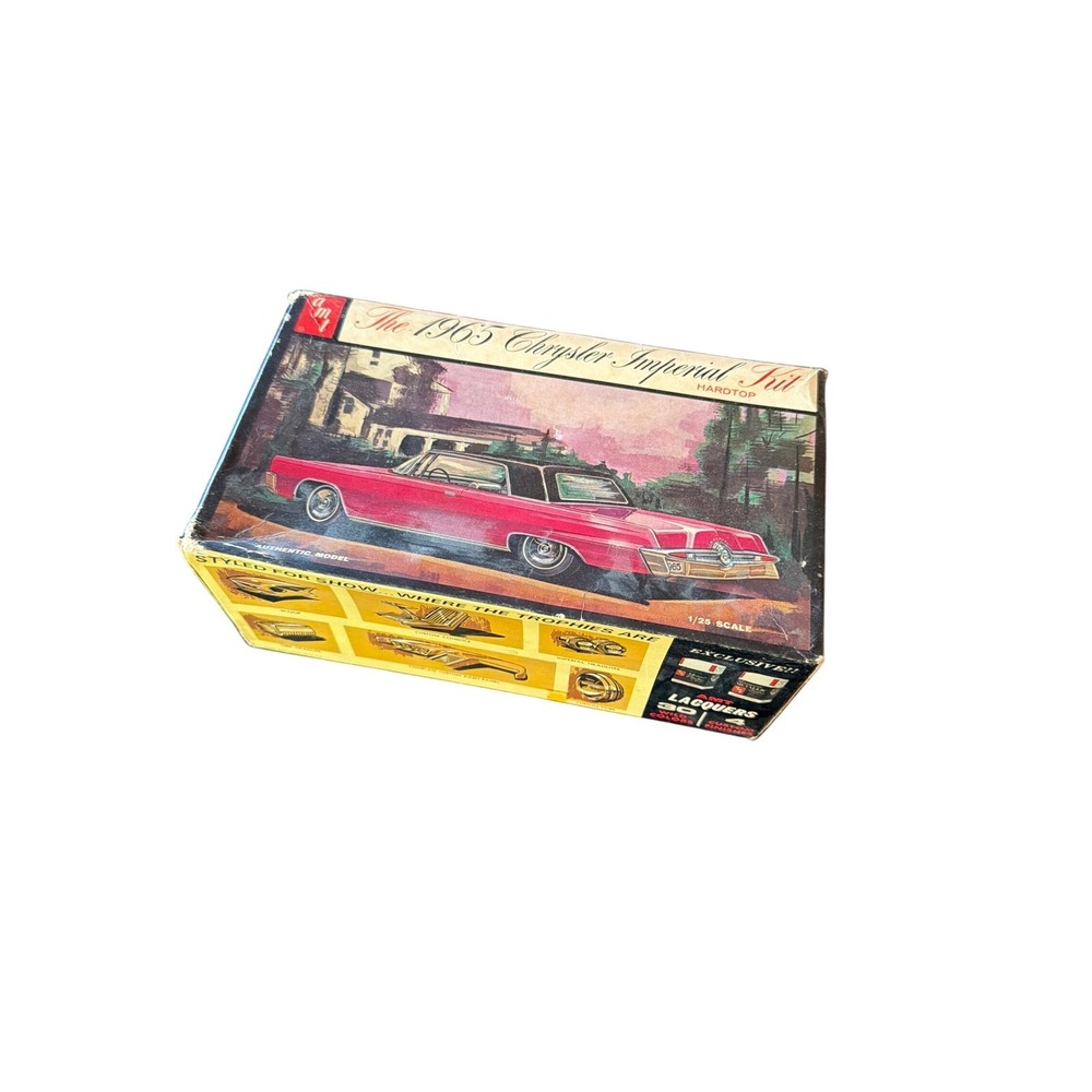 AMT Model Car Kit 1965 Chrysler Imperial Hardtop 1/25 Scale 3-in-1 Customizing